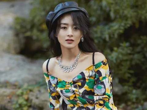 Thăng cấp về thời trang nhưng bộ ảnh ELLE của Triệu Lệ Dĩnh bị chê quê mùa và không hợp thời